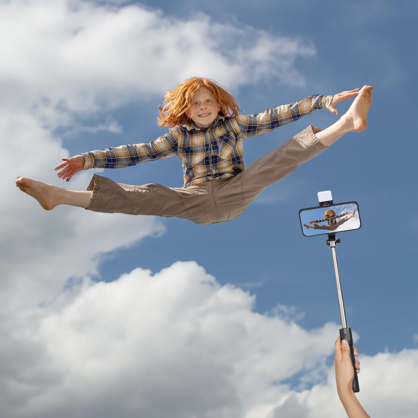 Amazon Basics Bluetooth Extendable Selfie Sticks with Wireless Remote, Light & Tripod Stand - Itsmygadgets